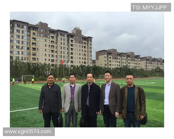 赛后分析：上海足球队与重庆足球队的比赛节奏与战术对比探讨