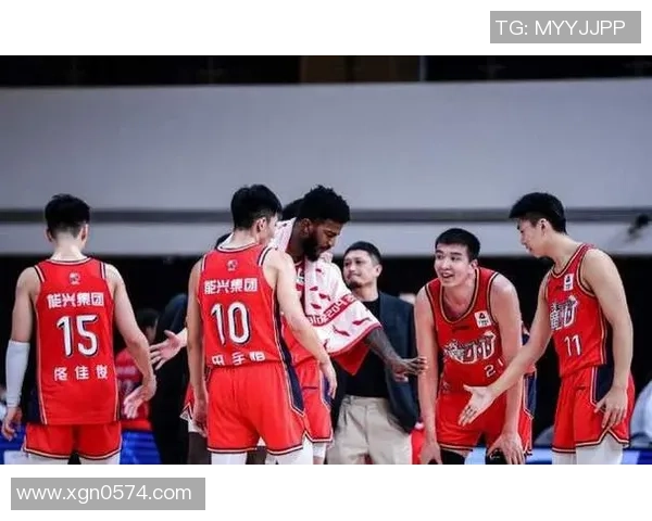 赛后分析广州篮球队与北京篮球队心理素质对决的深层影响与启示